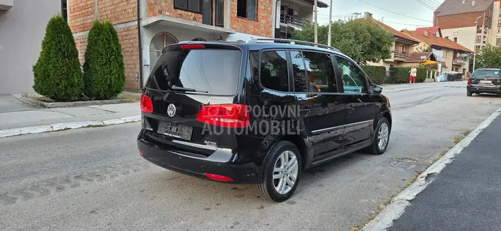 Volkswagen Touran 2012 photo 5