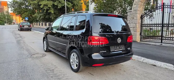 Volkswagen Touran 2012 photo 3