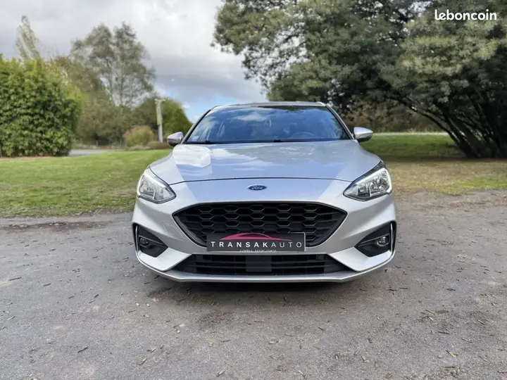 Ford Focus 2018 photo 2