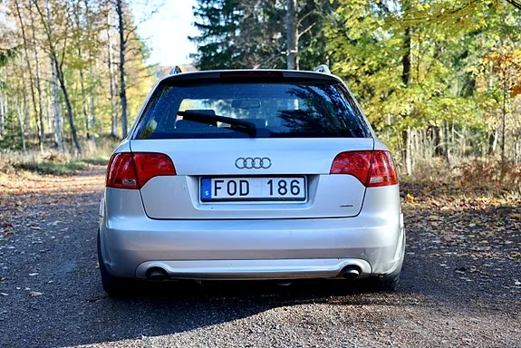 Audi A4 2008 photo 2