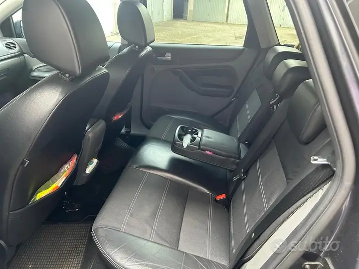 Ford Focus 2008 photo 5