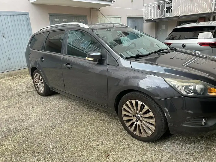 Ford Focus 2008 photo 3