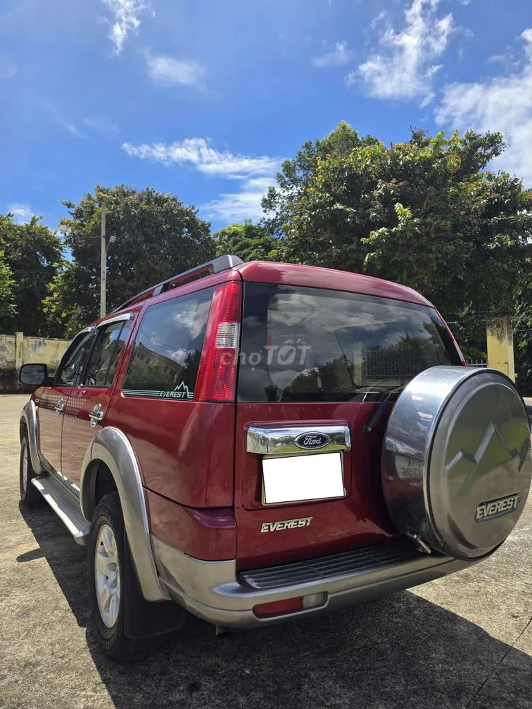 Ford Everest 2009 photo 3