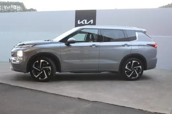 Mitsubishi Outlander 2022 photo 3