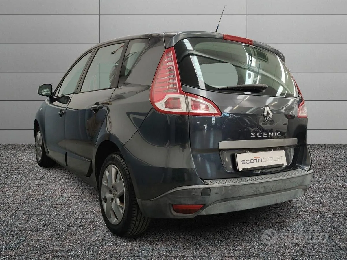 Renault Scenic 2011 photo 4