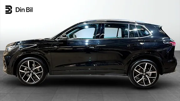 Volkswagen Tiguan 2025 photo 2