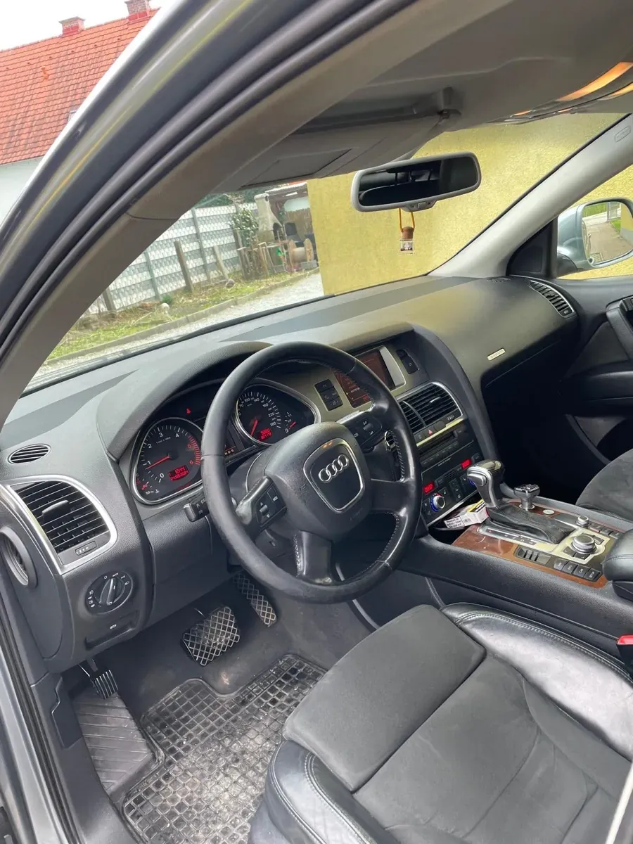 Audi Q7 2007 photo 3