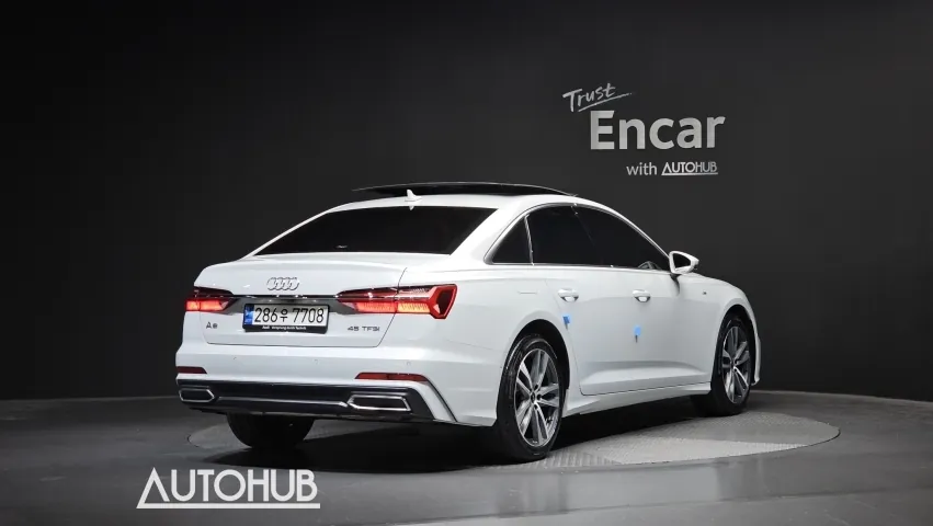 Audi A6 2022 photo 2