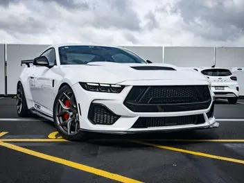 Ford Mustang 2026 photo 2