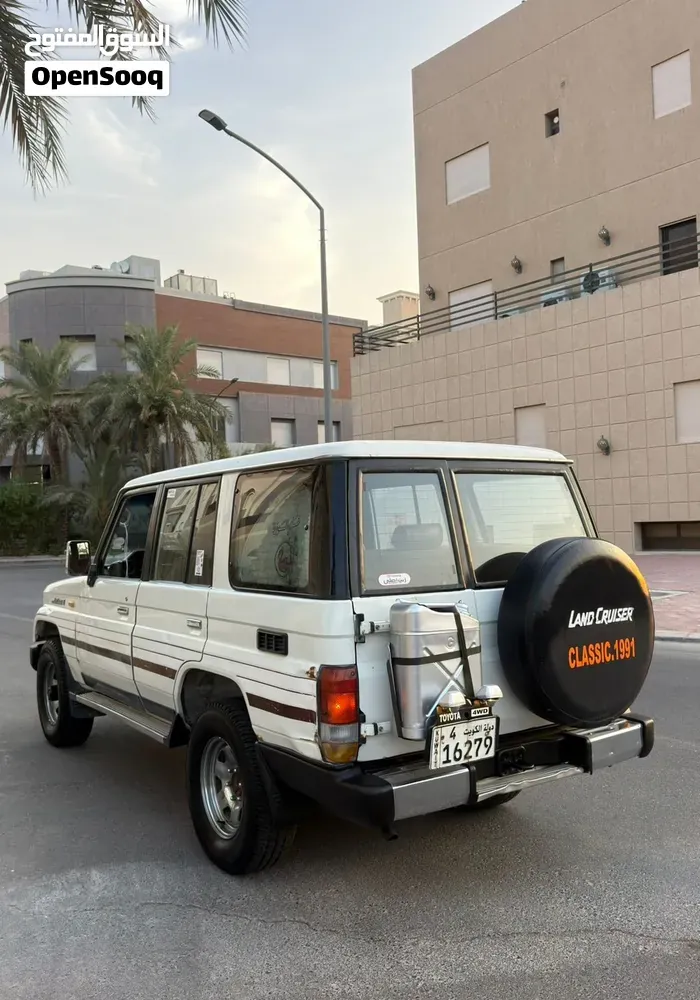 Toyota Land Cruiser 1991 photo 4