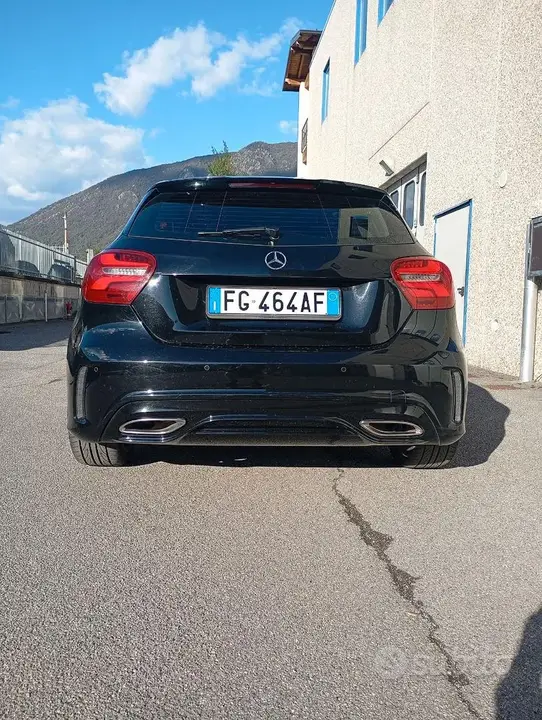 Mercedes-Benz A 2016 photo 2