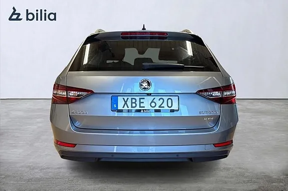 Skoda Superb 2017 photo 5