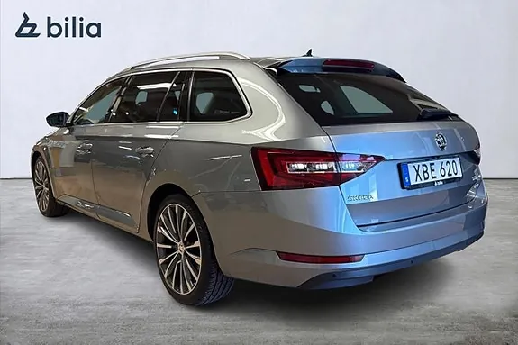 Skoda Superb 2017 photo 4
