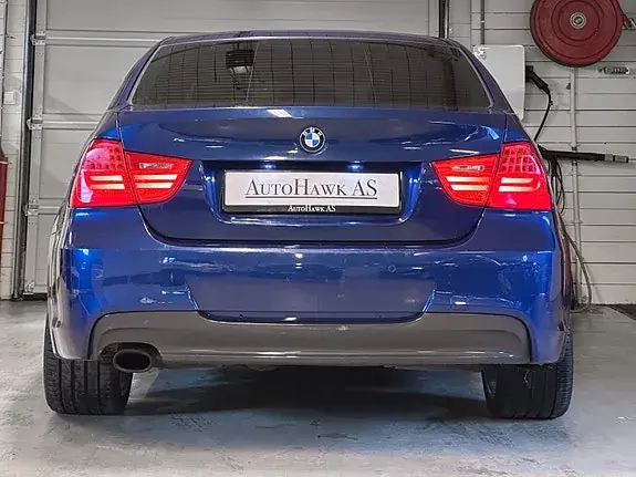 BMW 320D 2011 photo 4