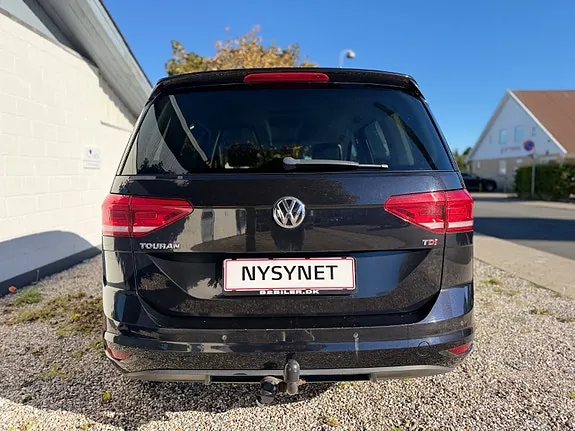 Volkswagen Touran 2017 photo 5