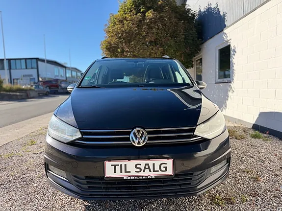 Volkswagen Touran 2017 photo 2
