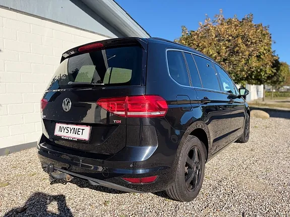 Volkswagen Touran 2017 photo 4