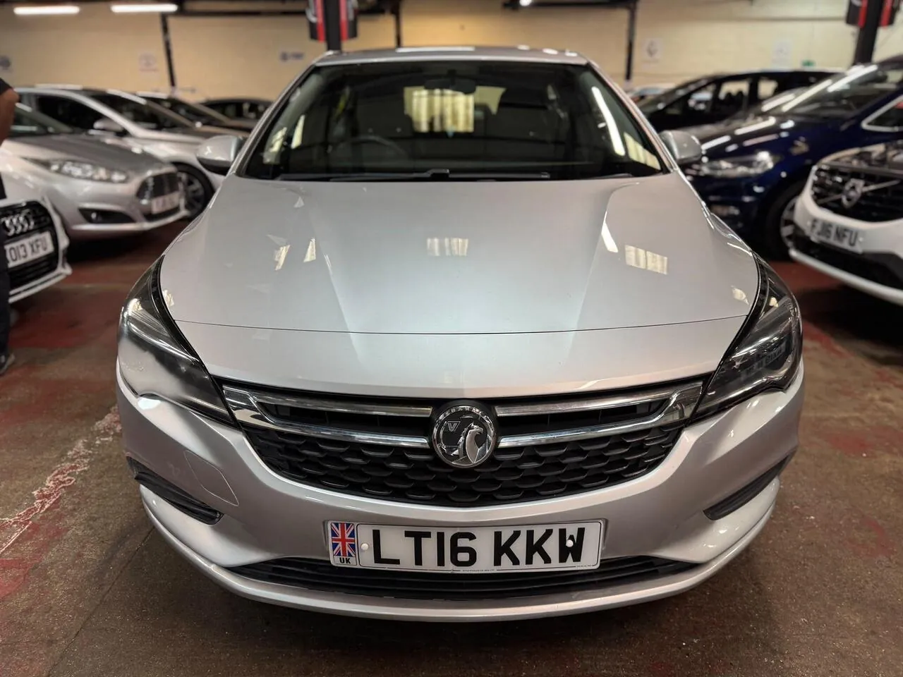 Vauxhall Astra 2016 photo 2