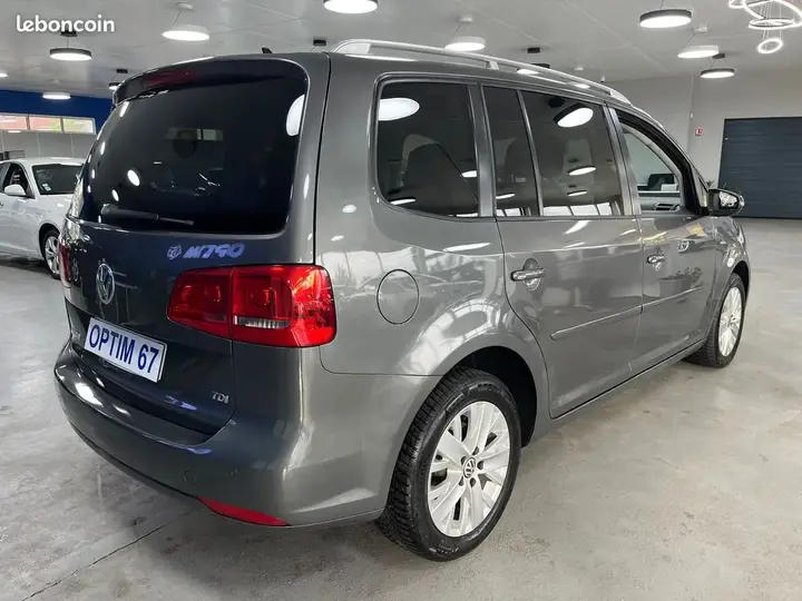 Volkswagen Touran 2013 photo 3