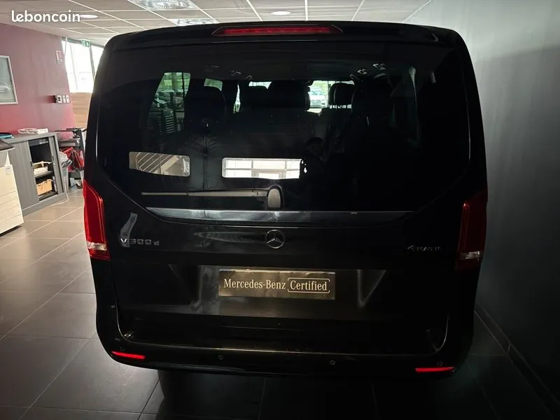 Mercedes-Benz V 2023 photo 4