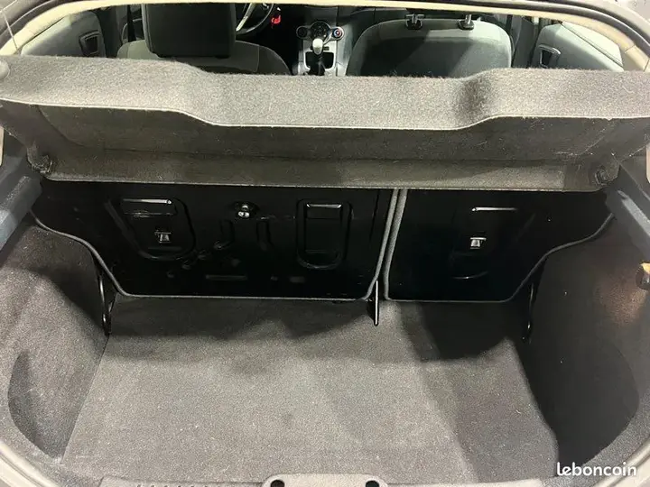 Ford Fiesta 2009 photo 4