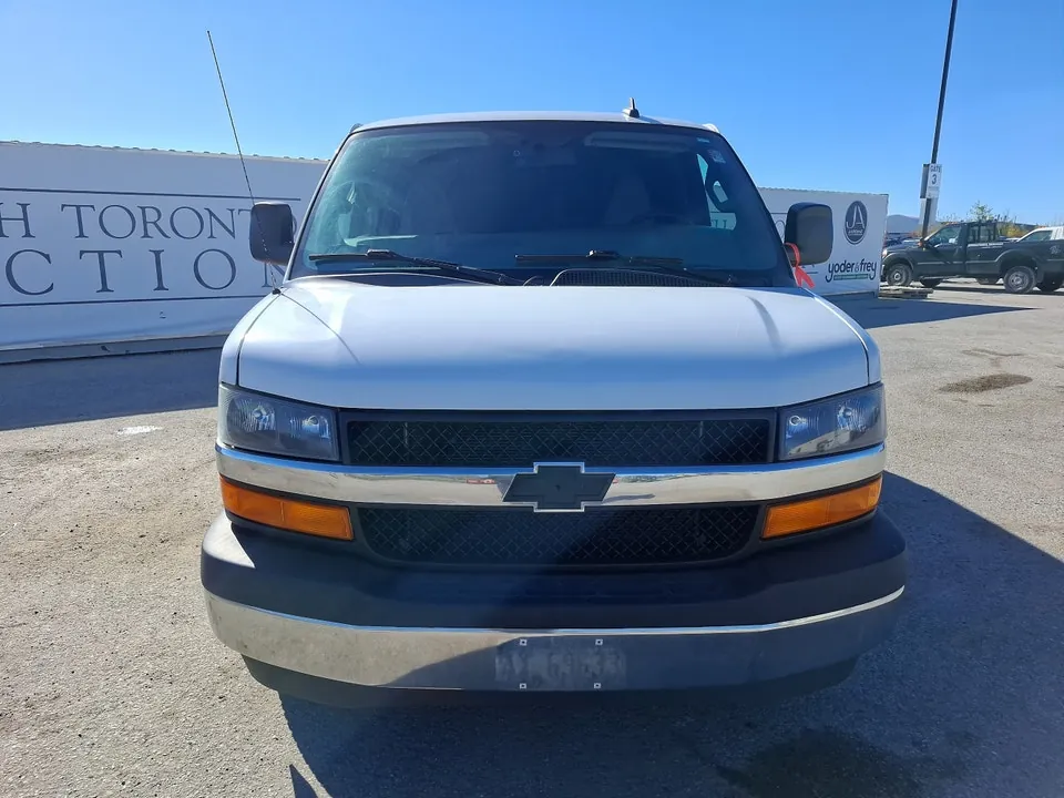 Chevrolet Express 2017 photo 2