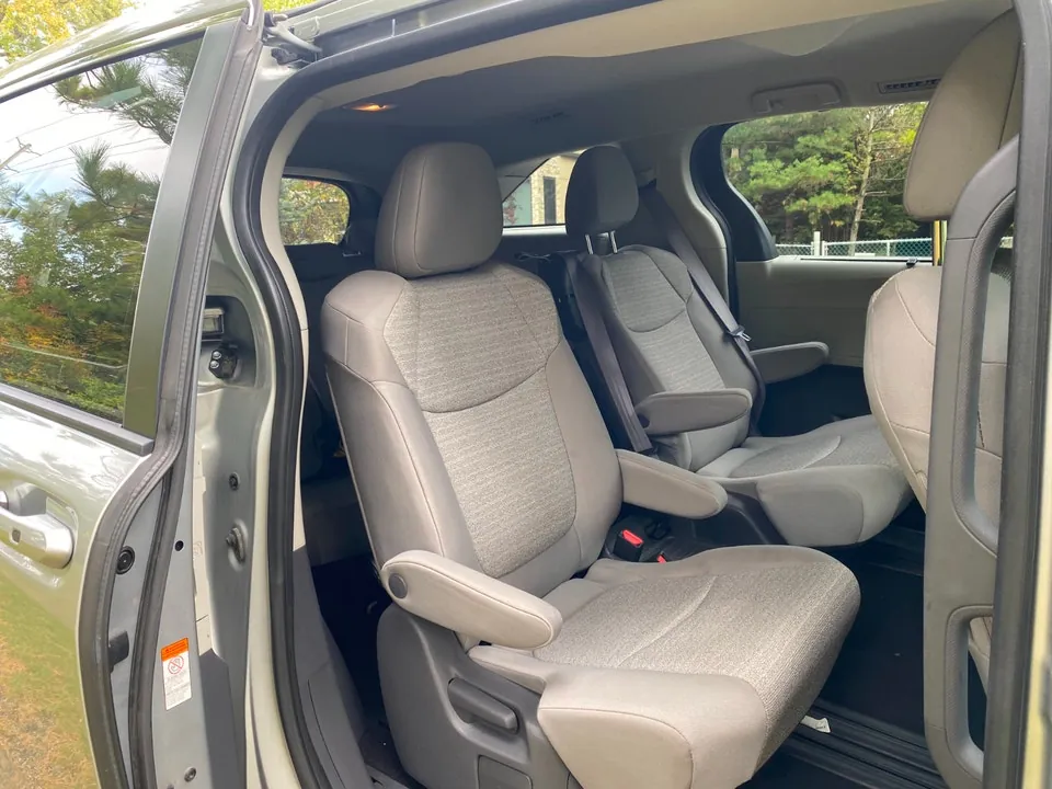 Toyota Sienna 2021 photo 4