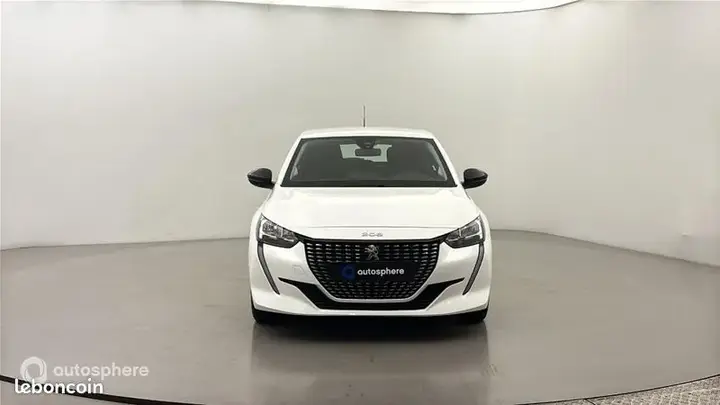 Peugeot 208 2023 photo 2