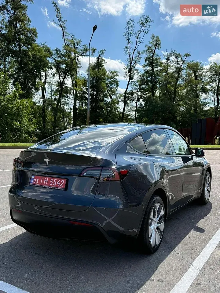 Tesla Model Y 2024 photo 4