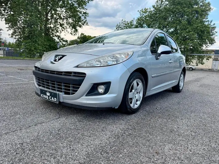 Peugeot 207 2011 photo 3
