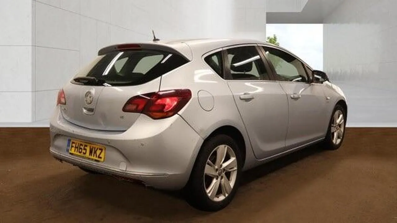 Vauxhall Astra 2016 photo 4