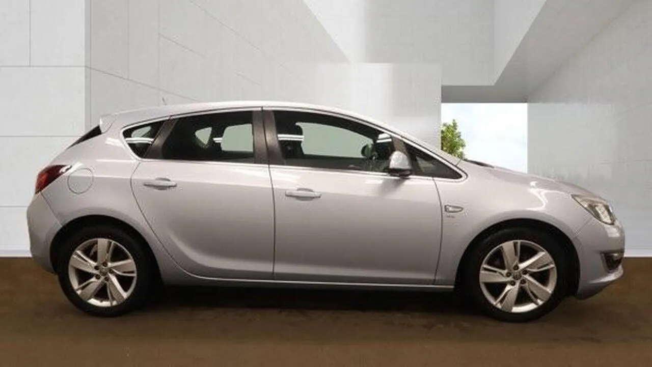 Vauxhall Astra 2016 photo 3