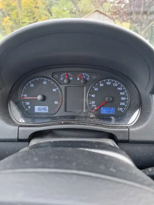 Volkswagen Polo 2002 photo 2