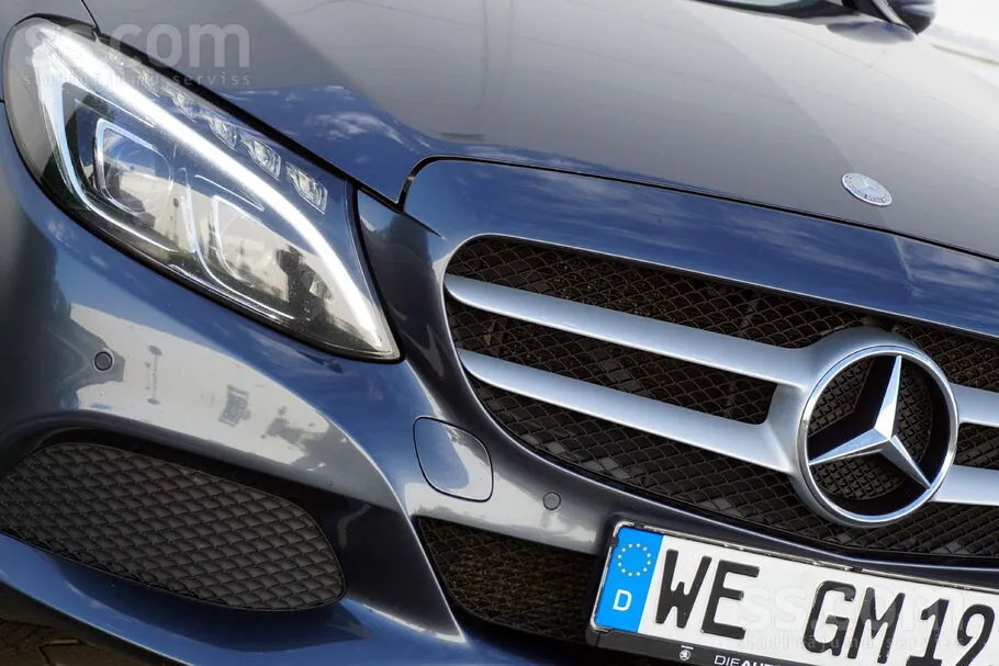 Mercedes-Benz C220 2016 photo 2