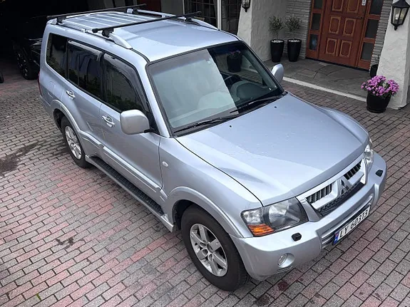 Mitsubishi Pajero 2006 photo 2
