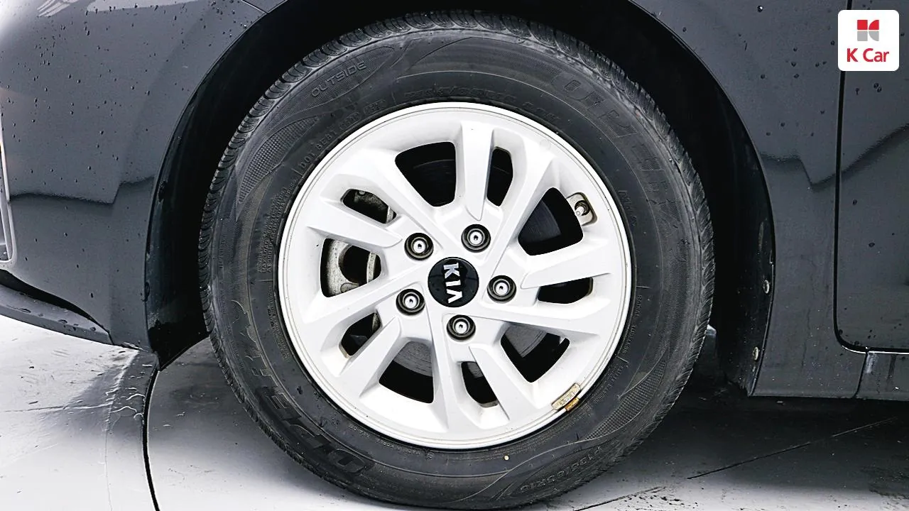 Kia Ol' New K3 2019 photo 5