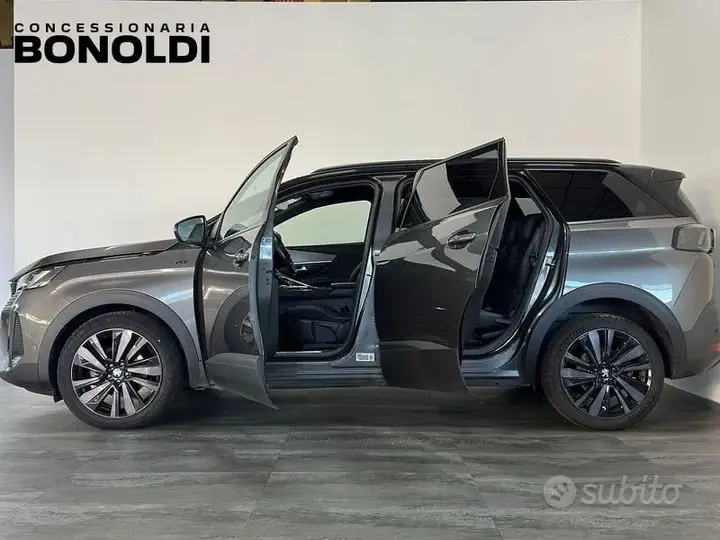 Peugeot 5008 2022 photo 5