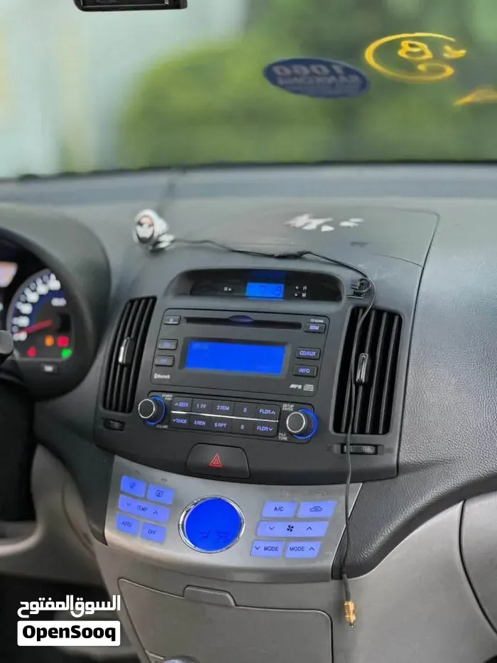 Hyundai Avante 2010 photo 3