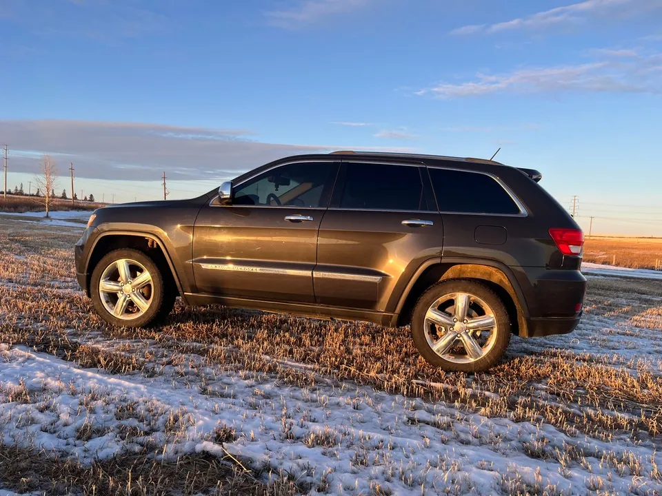 Jeep Grand Cherokee 2011 photo 3
