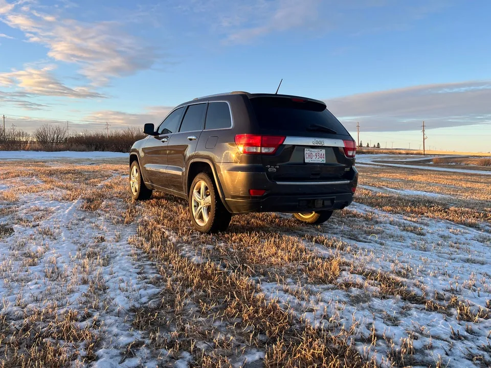 Jeep Grand Cherokee 2011 photo 2