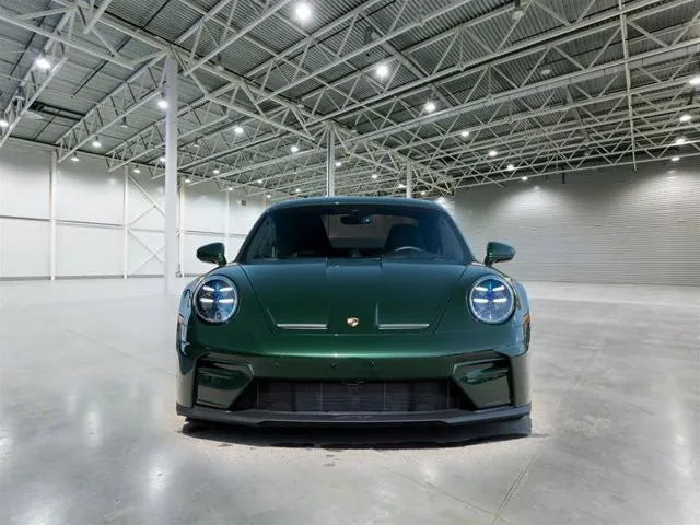 Porsche 911 2025 photo 2
