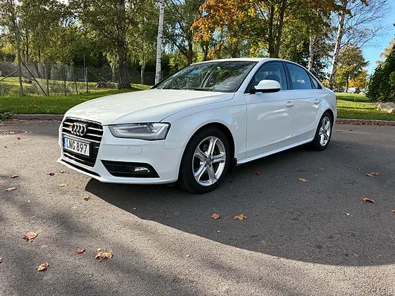 Audi A4 2014 photo 2