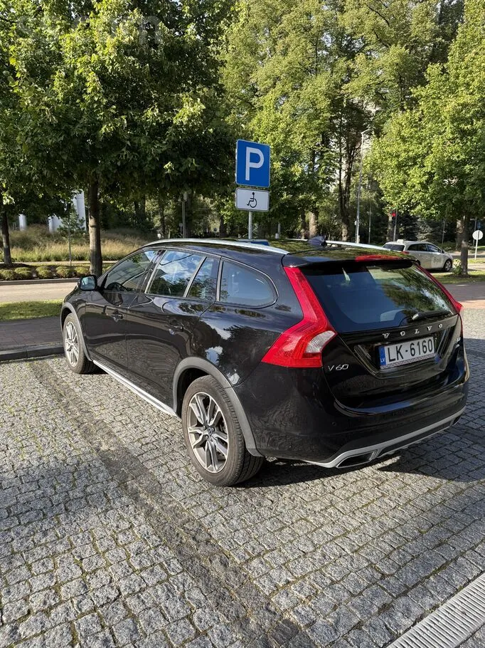 Volvo V60 2018 photo 3