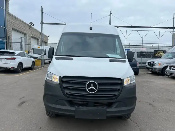 Mercedes-Benz Sprinter 2020 photo 2