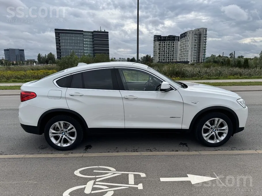 BMW X4 2017 photo 2