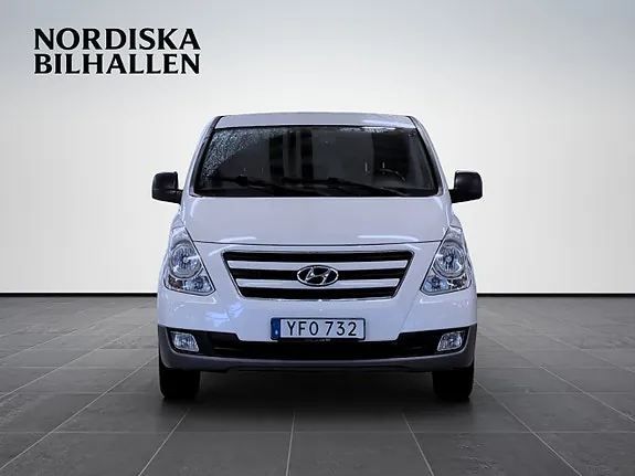 Hyundai H1 2016 photo 2