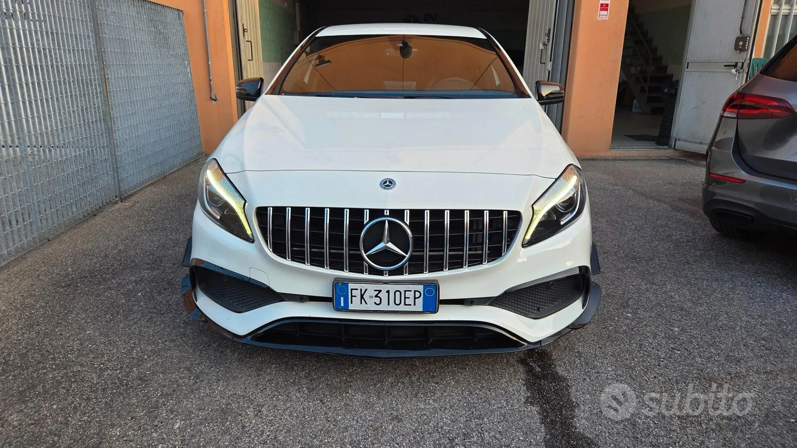 Mercedes-Benz A 180 2017 photo 2
