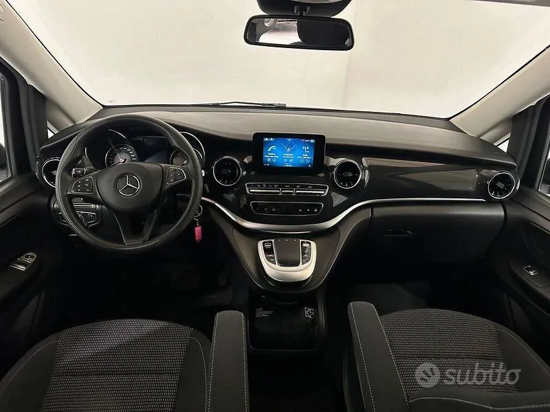 Mercedes-Benz V-Class 2022 photo 4