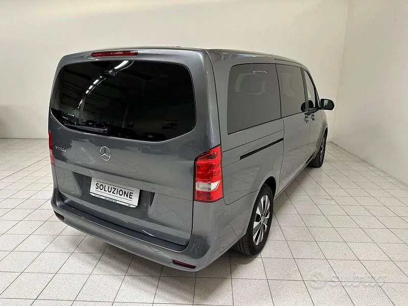 Mercedes-Benz V-Class 2022 photo 2