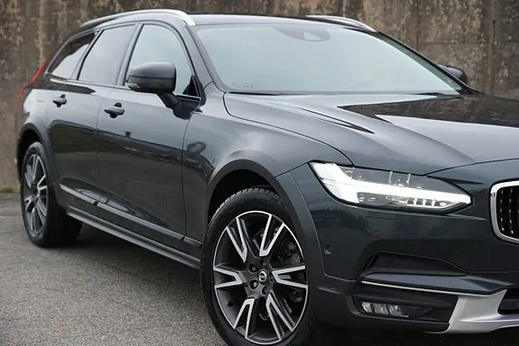 Volvo V90 Cross Country 2018 photo 2